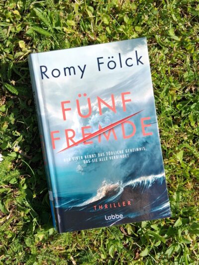 Buchcover: Fünf Fremde